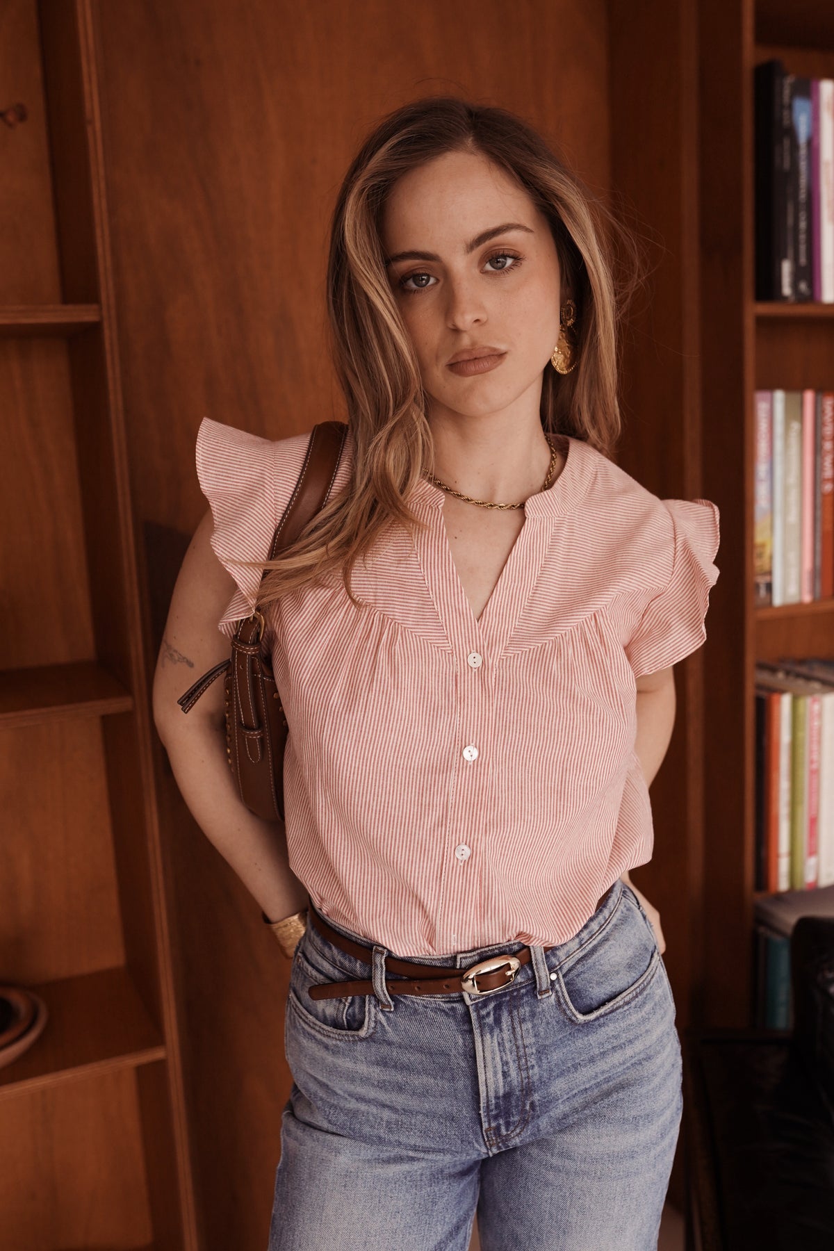 Chemise Loan